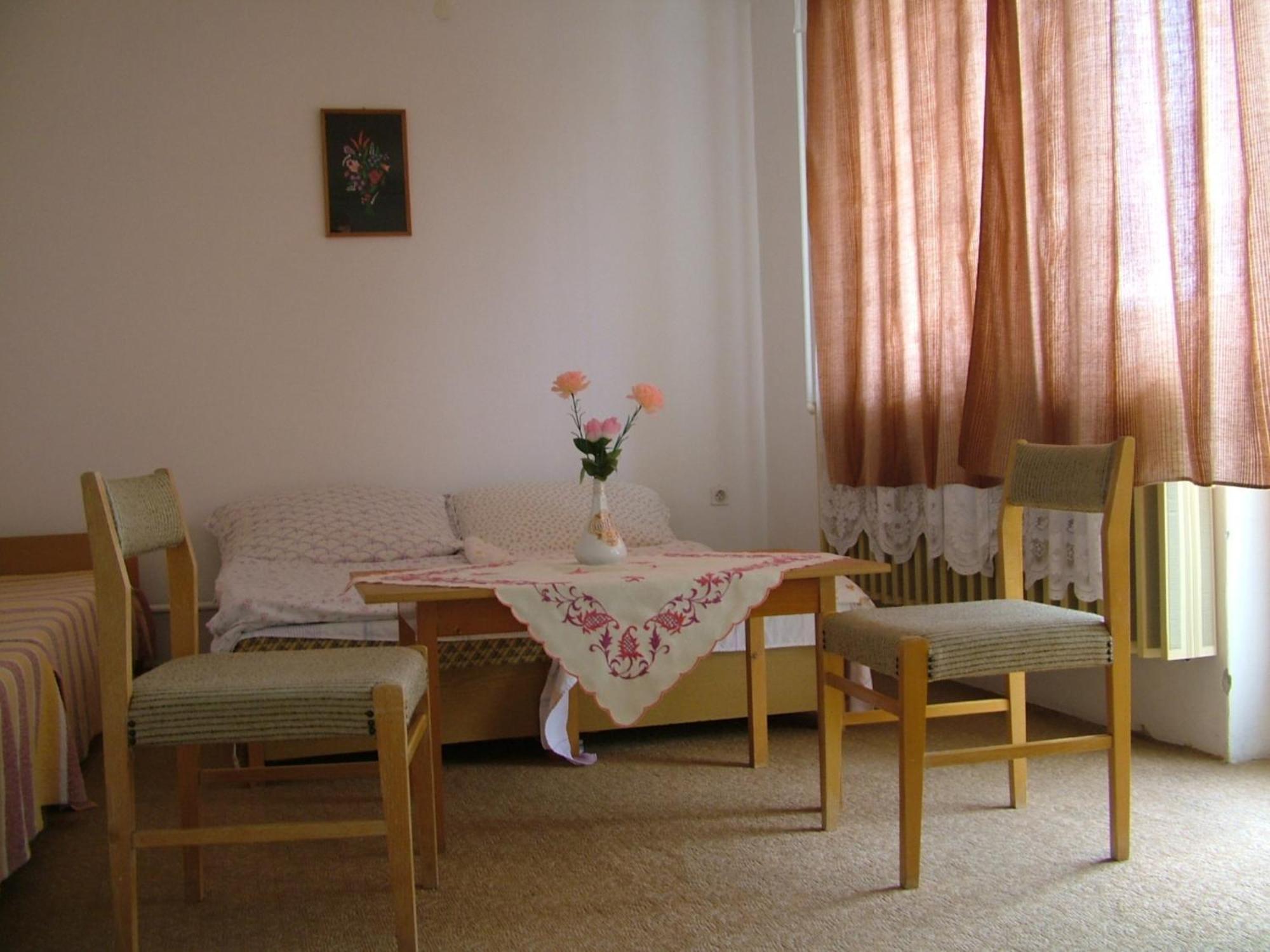 Ferienwohnung Napfeny Vendeghaz Miskolc Zimmer foto